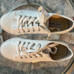 Steve Madden Classic platform White Lace-Up Sneakers